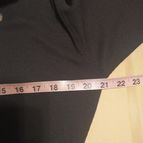 PINK Victoria's Secret Black Long Sleeve Cropped Pajama Top - Picture 12 of 13